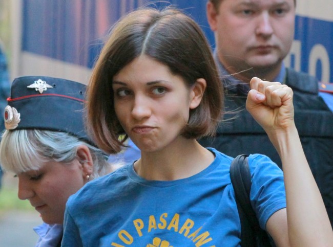 Надежда Толоконникова во время судебного процесса по делу Pussy Riot в 2012 году. Фото RIA Novosti/Scanpix