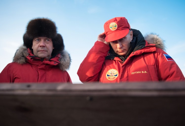 Дмитрий Медведев и Владимир Путин в Арктике. Фото Sputnik/Scanpix