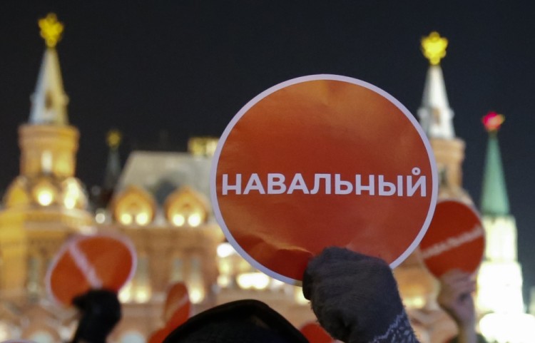 Сторонники Навального на митинге после оглашения вердикта по делу «Ив Роше». Фото: Reuters / Scanpix