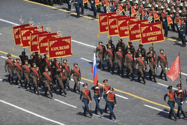 Парад на Красной площади в Москве 9 мая 2015 года. Фото REUTERS/Scanpix