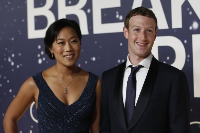  Марк Цукерберг и его супруга Присцилла Чан. Фото REUTERS/Sсanpix