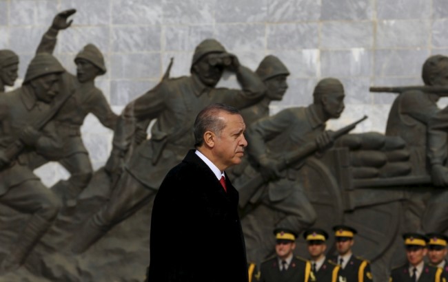 Президент Турции Реджеп Эрдоган у мемориала в Галлиполи, где произошла одна из крупнейших битв Первой мировой войны. Фото Reuters/Scanpix
