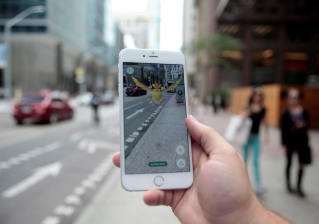 Прохождение игры Pokemon Go в Торонто. Фото Reuters/Scanpix