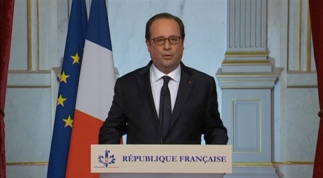Президент Франции Франсуа Олланд выступает с обращением к нации. Фото Reuters/Scanpix