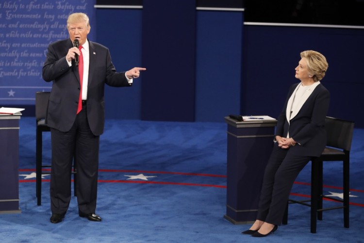 В вопросах внешней политики у Хиллари Клинтон намного больше опыта. Фото: Reuters / Scanpix