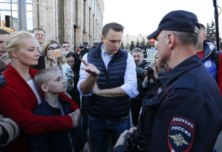 Russian opposition leader Alexei Navalny attends a protests against decision by authorities to demolish soviet five-storey houses in Moscow, Russia, May 14, 2017. REUTERS/Sergei Karpukhin