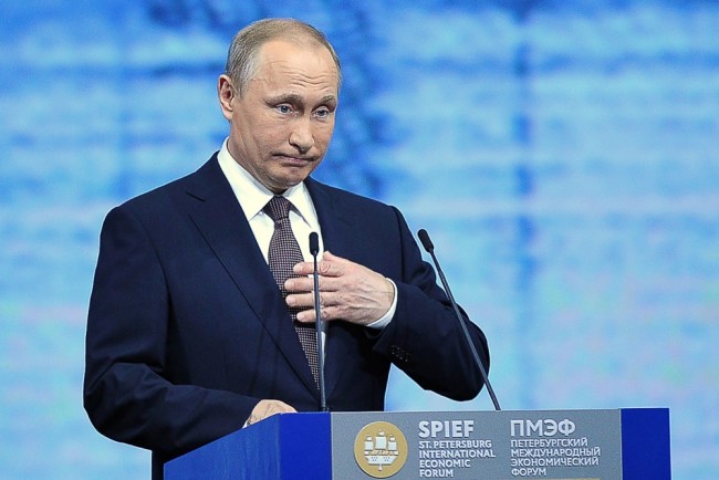 Владимир Путин на пленарном заседании Петербургского международного экономического форума. Фото APF/Scanpix