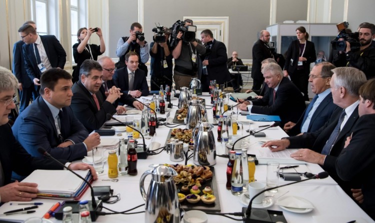 Встреча «в нормандском формате» по урегулированию конфликта на востоке Украины в рамках Мюнхенской конференции. Фото AFP/Scanpix