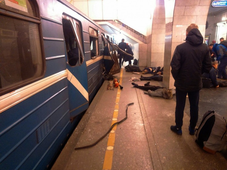 Место взрыва в метро Санкт-Петербурга 3 апреля 2017 года. Фото AP/Scanpix