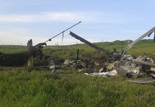 Обломки сбитого азербайджанского вертолета. Фото AP/Scanpix