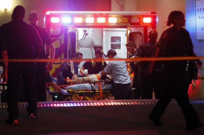 Место нападения на полицейских в Далласе. Фото AP Photo/Scanpix