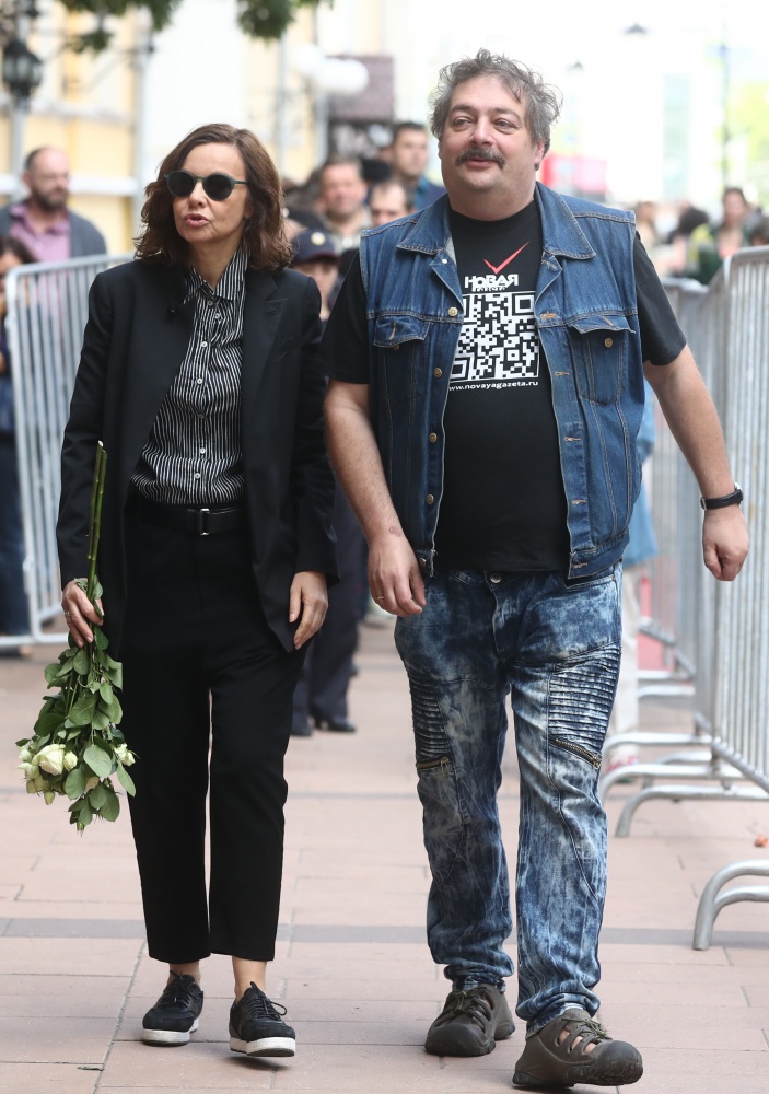 MOSCOW, RUSSIA  JULY 11, 2017: Actress Tatyana Drubich (L) and writer, journalist Dmitry Bykov at a mourning ceremony for Russian Internet pioneer, blogger and Internet entrepreneur Anton Nosik at the Central House of Writers in Bolshaya Nikitskaya Street. Stanislav Krasilnikov/TASS