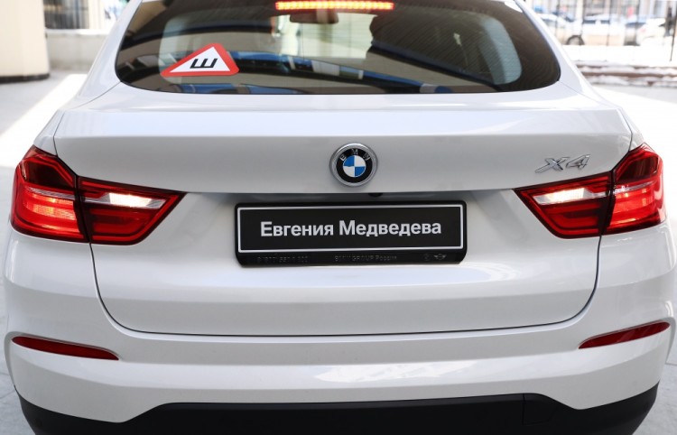 BMW X4 xDrive30d, подаренная фигуристке Евгение Медведевой. Фото TASS/Scanpix