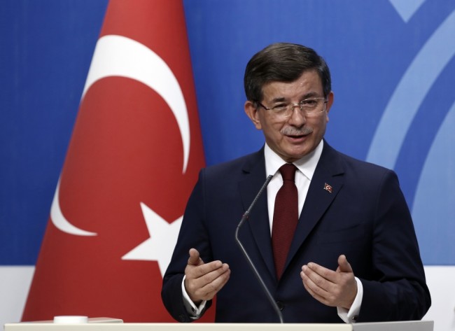 Премьер-министр Турции Ахмет Давутоглу. Фото AP Photo/Scanpix