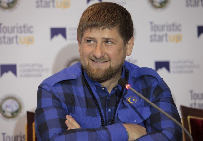 FILE- In this Saturday, April 12, 2014 file photo Chechen regional leader Ramzan Kadyrov speaks at a news conference in Chechnya's provincial capital Grozny, Russia.  As the fighting increases in eastern Ukraine, Chechnya's Moscow-backed leader Kadyrov insisted Wednesday May 28, 2014,  he had not sent any of his troops to help pro-Russia insurgents, but said some Chechens may have gone there on their own. (AP Photo/Musa Sadulayev, FILE) / TT / kod 436