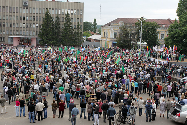 Многотысячная акция в Борисоглебске против добычи никеля на Хопре. 2012 год. Фото из личного архива.