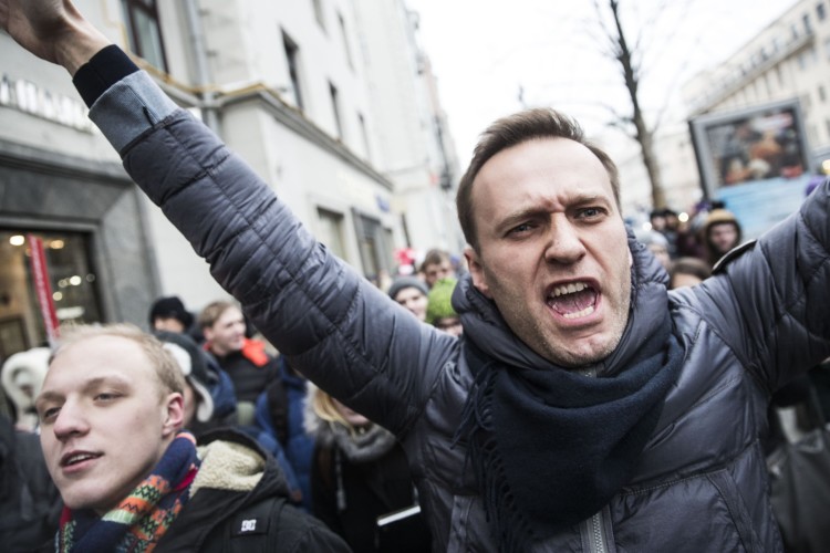 Организатор протестов 28 января оппозиционный политик Алексей Навальный был задержан практически сразу, как только пришел на место акции. Фото Евгения Фельдмана для проекта «Это Навальный»