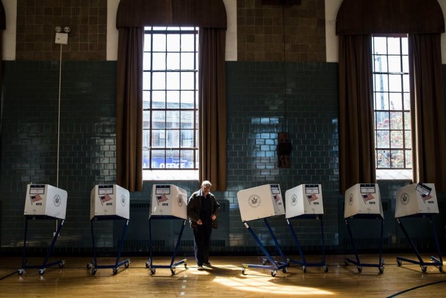 Подготовка к голосованию в Нью-Йорке. Фото Евгения Фельдмана специально для «Спектра»