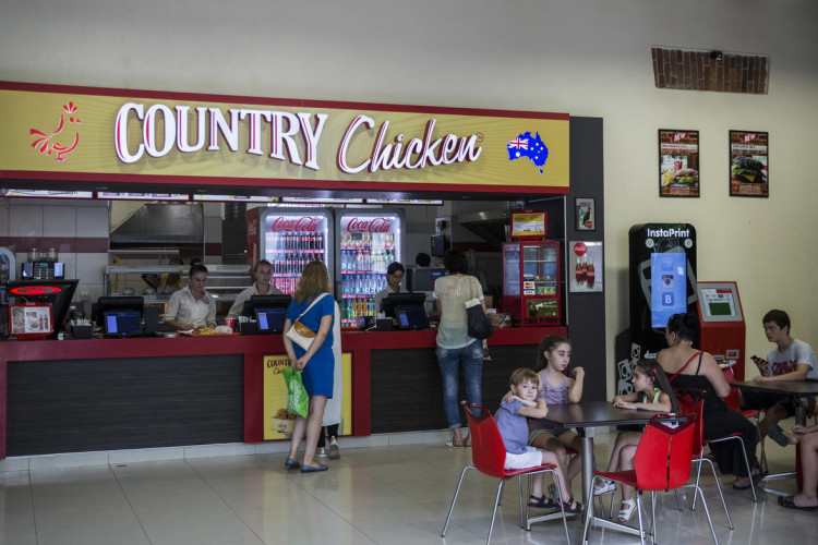 Country Chicken в Сухуми. Фото «Спектр»/Delfi/Евгений Фельдман